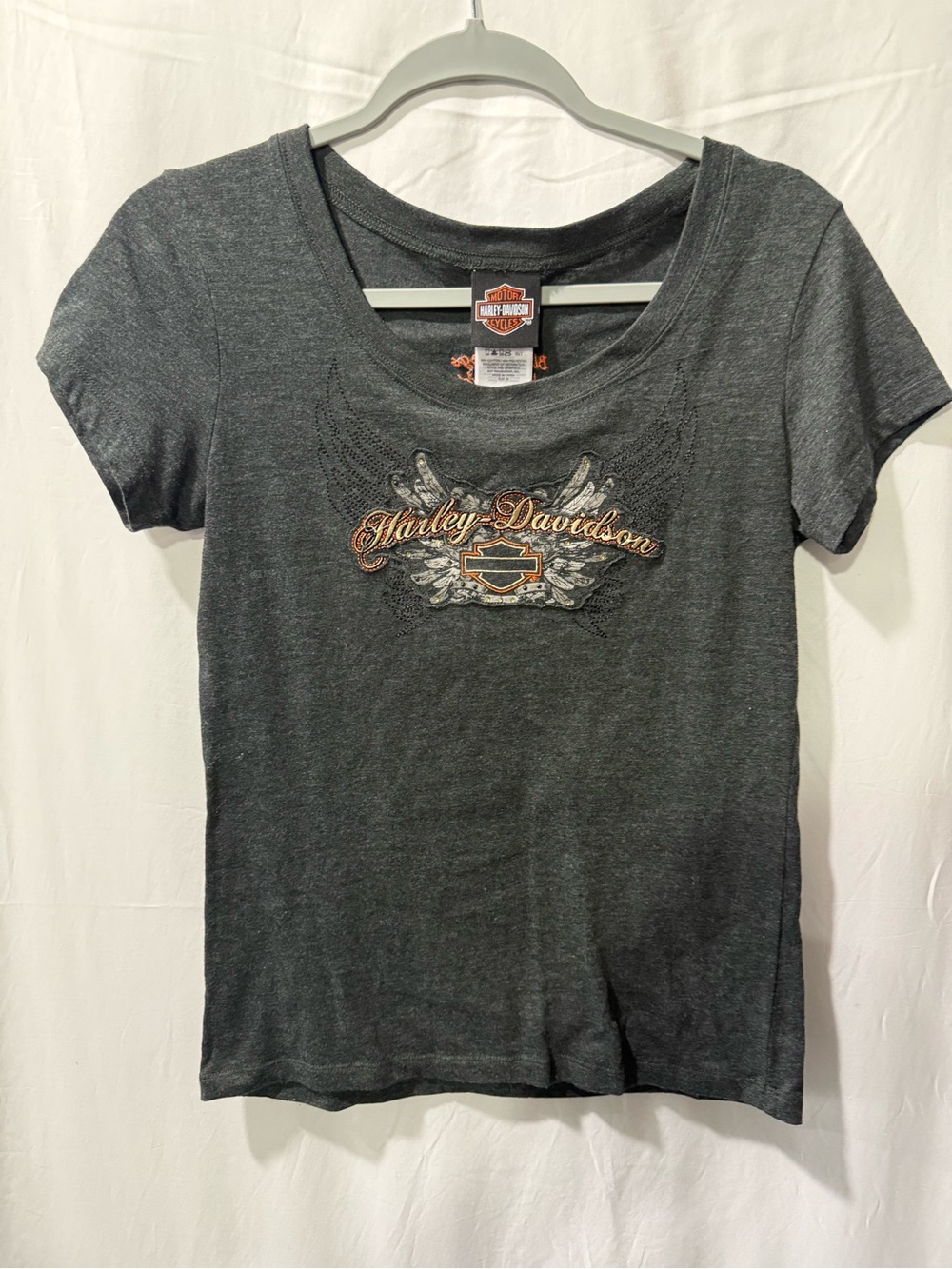 Harley-Davidson Women's Charcoal Gray Embroidered Wing Logo Tee